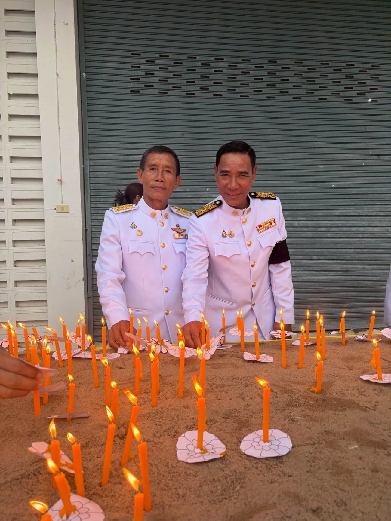 วันที่ 28 กรกฎาคม พ.ศ. 2569 เวลา 17.00 น. องค์การบริหารส่วนตำบลโนนสะอาด นำโดยนายวีระเดช โพธิ์ศรีราช พร้อมด้วย คณะผู้บริหาร  ประธานสภา สมาชิกสภา ปลัดอบต.โนนสะอาด  และเจ้าหน้าที่องค์การบริหารส่วนตำบลโนนสะอาด เข้าร่วม พิธีถวายเครื่องราชสักการะวางพานพุ่มเงิน – พานพุ่มทอง และพิธีจุดเทียนถวายพระพรชัยมงคล เนื่องในวันเฉลิมพระชนมพรรษาพระบาทสมเด็จพระเจ้าอยู่หัวฯ โดยมี นายยุทธนา คงสมมาตร นายอำเภอห้วยเม็ก เป็นประธานในพิธี  ณ หอประชุมอำเภอห้วยเม็ก  จังหวัดกาฬสินธุ์